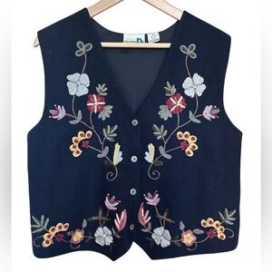 Vintage Women’s Vest Embroidered Wool Cottagecore Size Medium